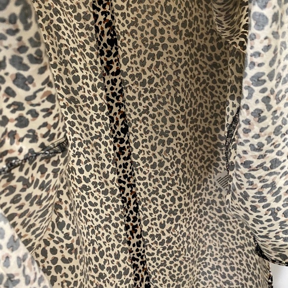 Button Back Blouse - Picture 7 of 9